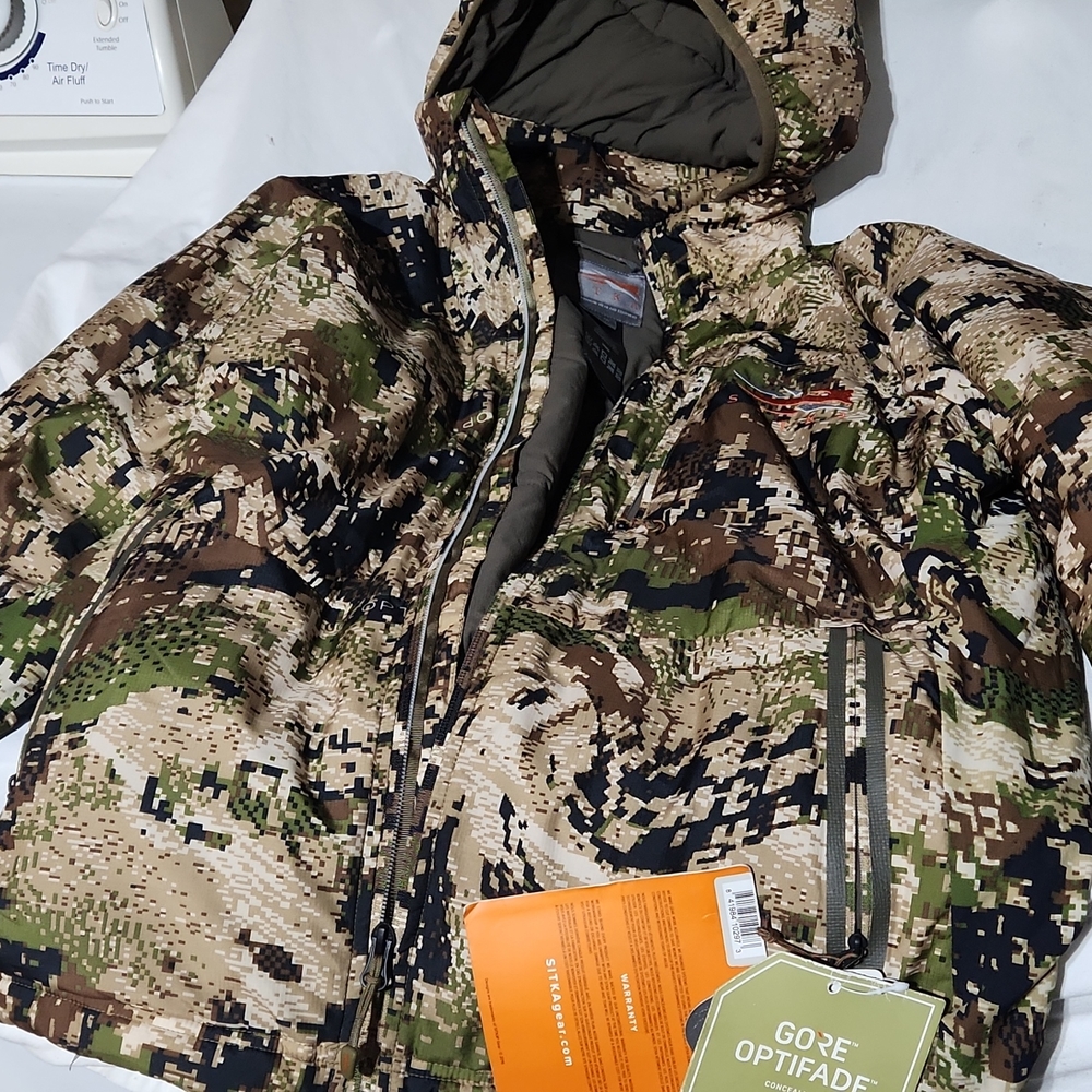 Medium adult sitka "Kelvin lite hoody"